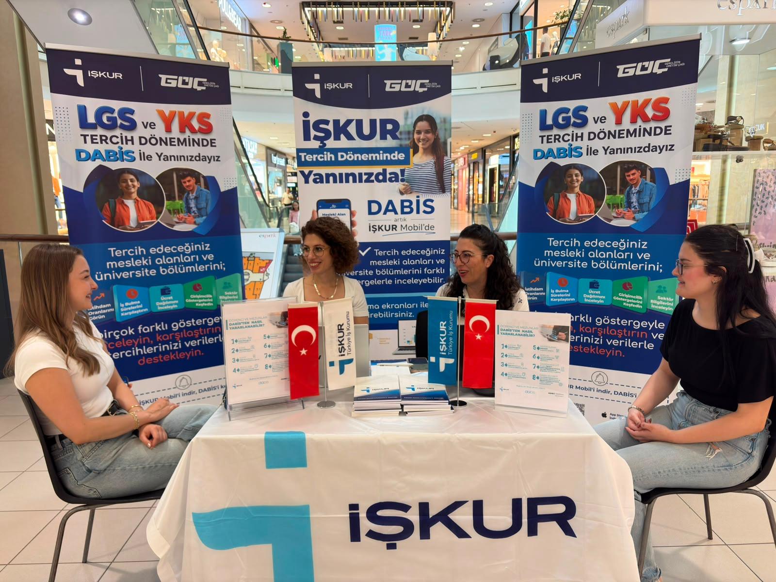 İŞKUR LGS ve YKS tercihlerinde öğrencilere destek oluyor
