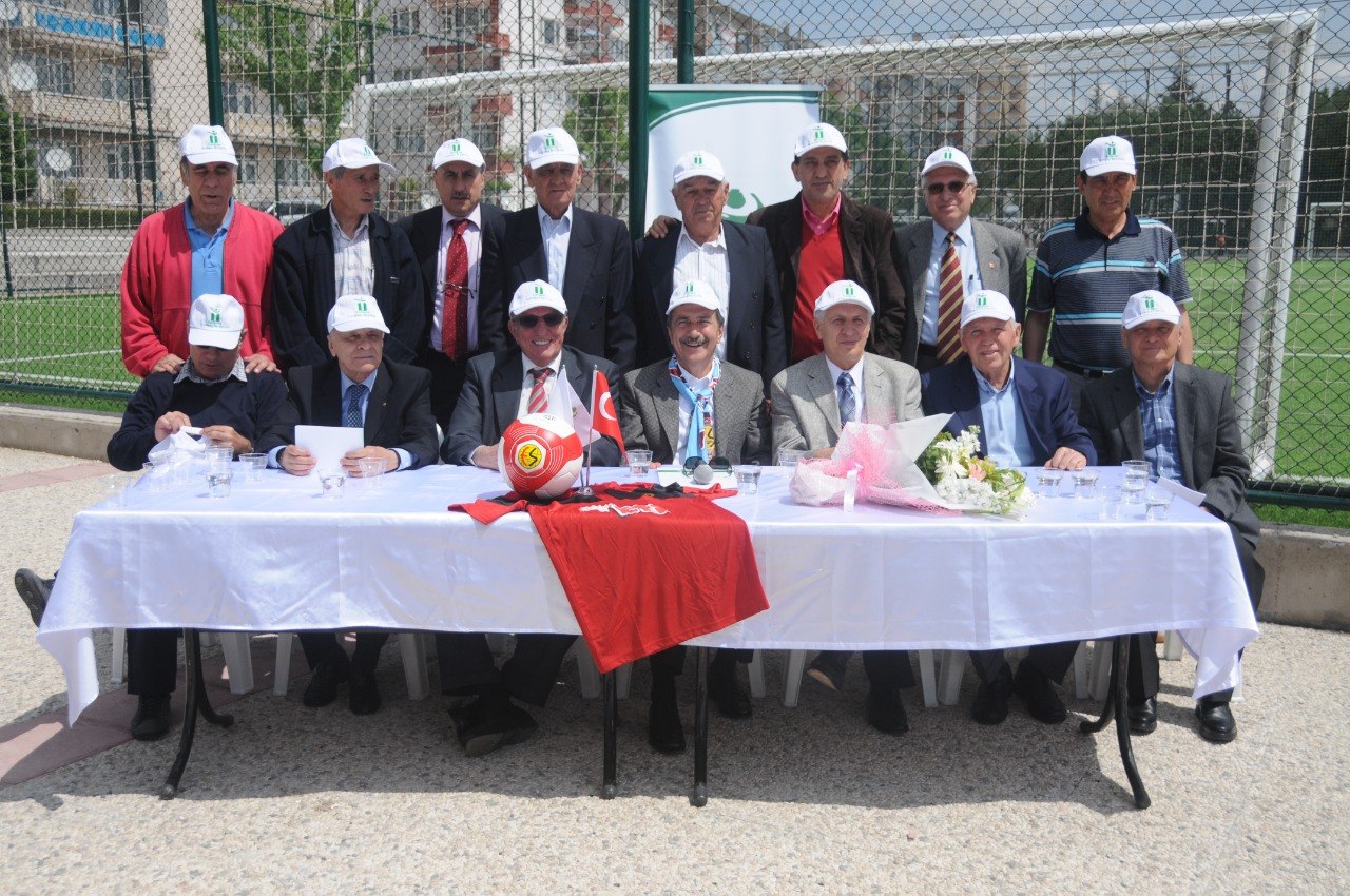 Efsane futbolcuların ruhu bu tesiste yaşatılacak