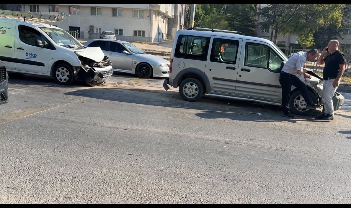 Eskişehir de zincirleme kaza