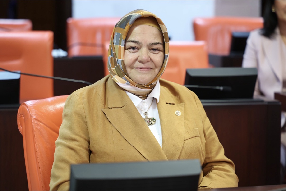 Milletvekili Gürcan'dan YKS Mesajı: "Umudunuzu ve Hedeflerinizi Asla Kaybetmeyin"