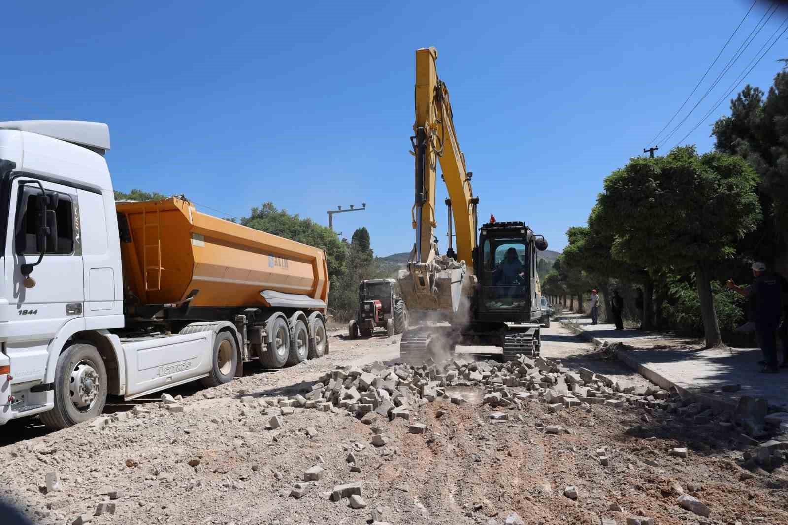 Bilecik’te sıcak asfalt mesaisi başladı