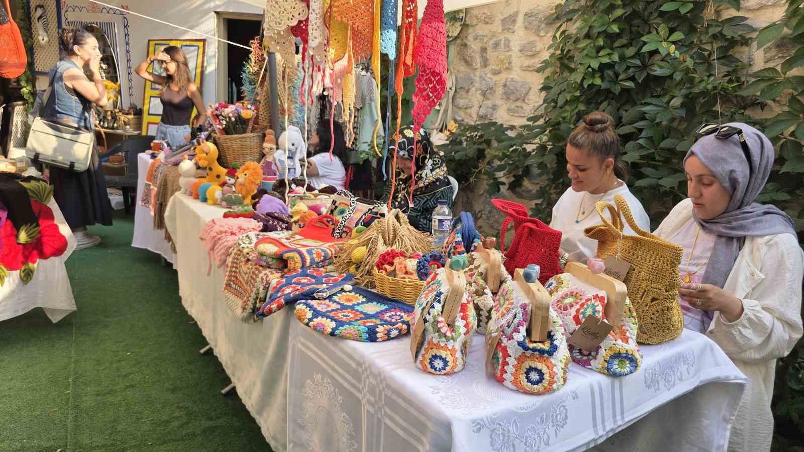 Kütahya’nın üreten kadınları el emeği etkinliğinde buluştu