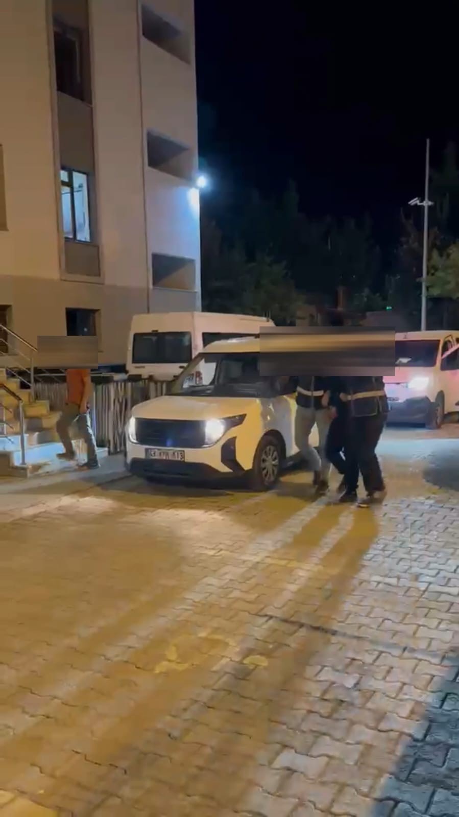 Kütahya’da 10 yıl hapis cezasıyla aranan şahıs yakalandı