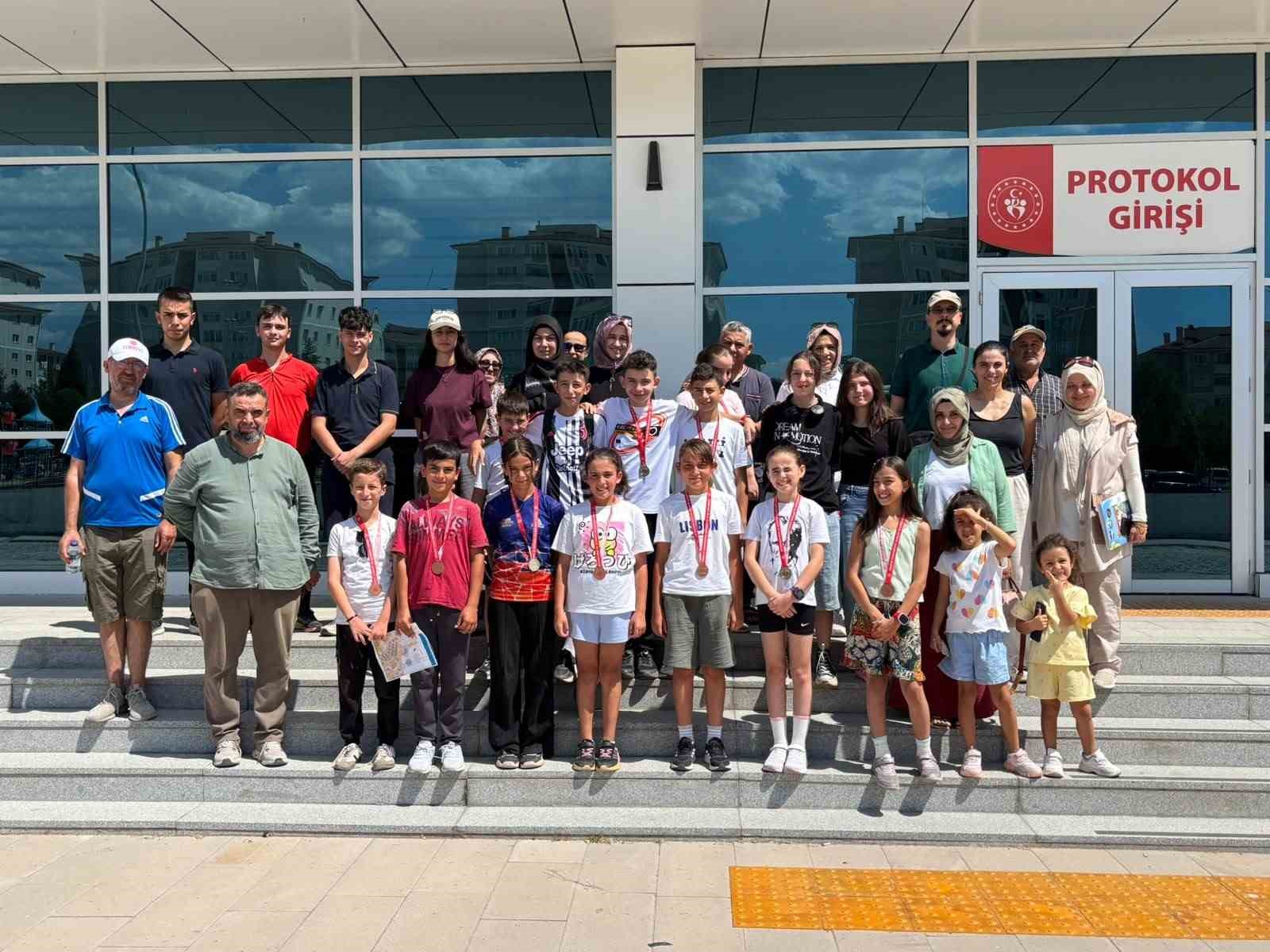 30 Ağustos Zafer Bayramı’na özel Oryantiring Yarışması Akkent’te gerçekleşti