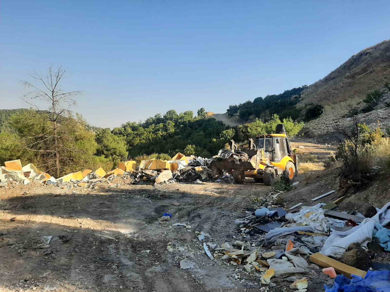 Orman sahasına atık döken şahsa ceza