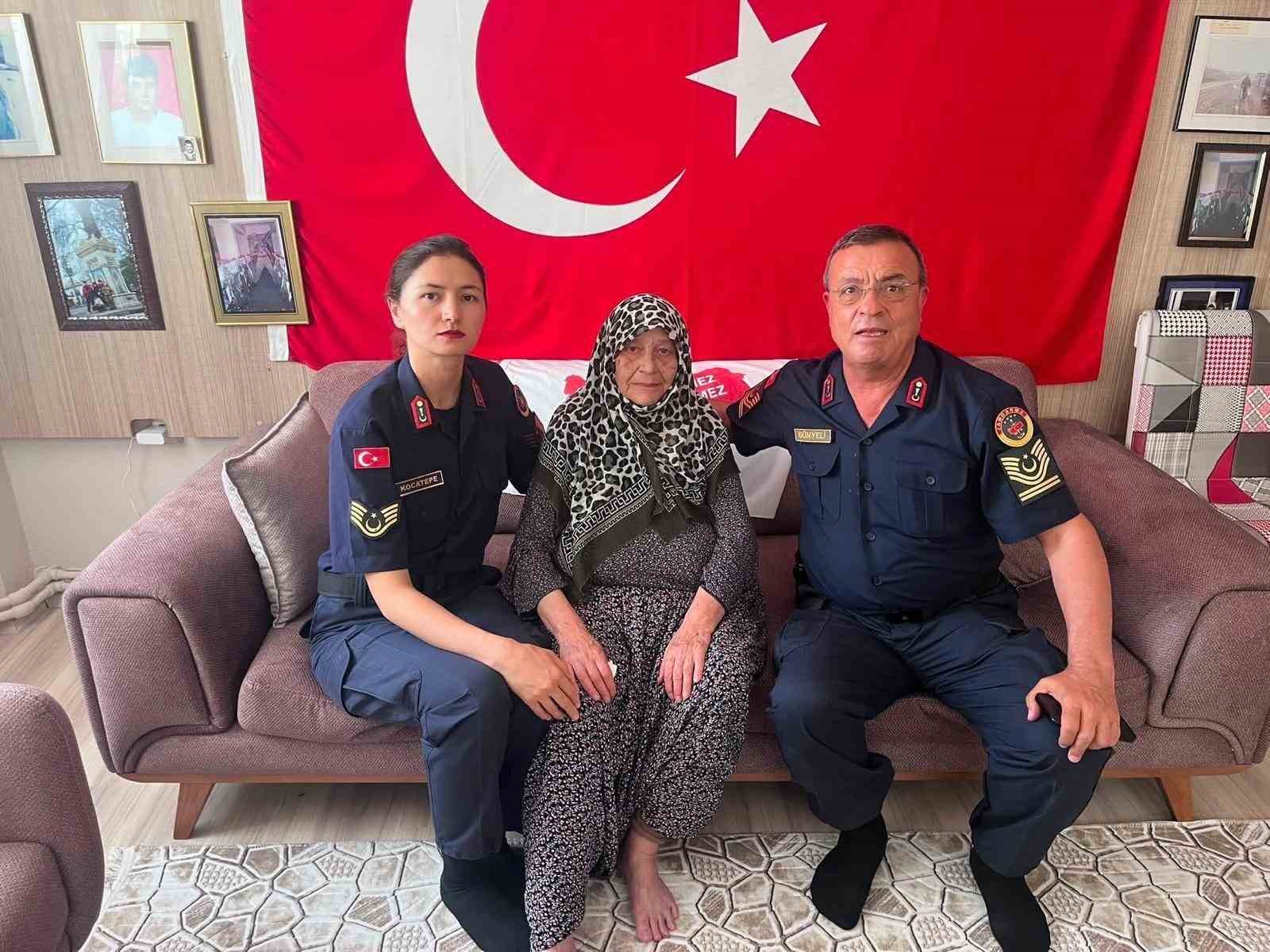 Şehit ailesine vefa ziyareti