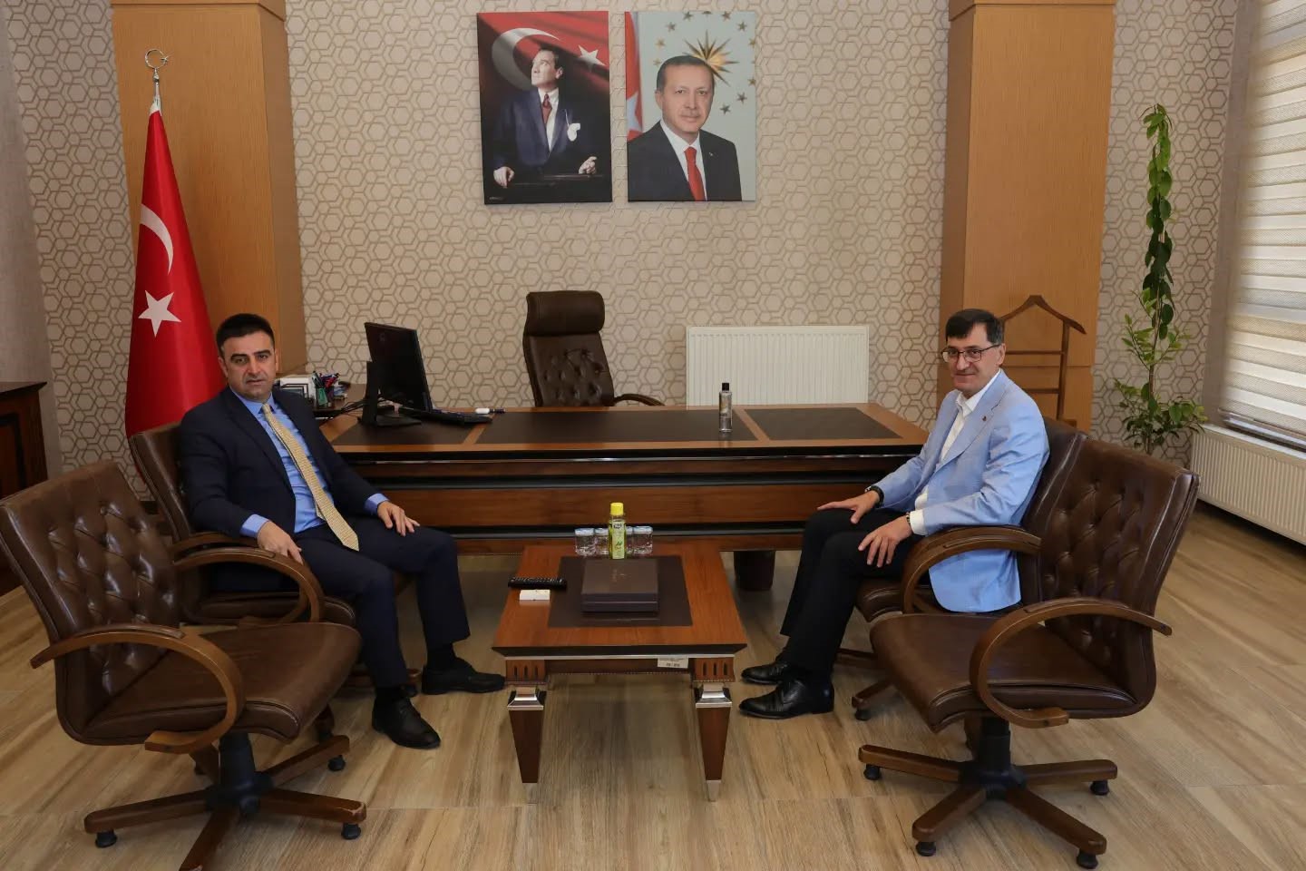 Kütahya Belediye Başkanı Kahveci’den Vali Yardımcılarına ziyaret