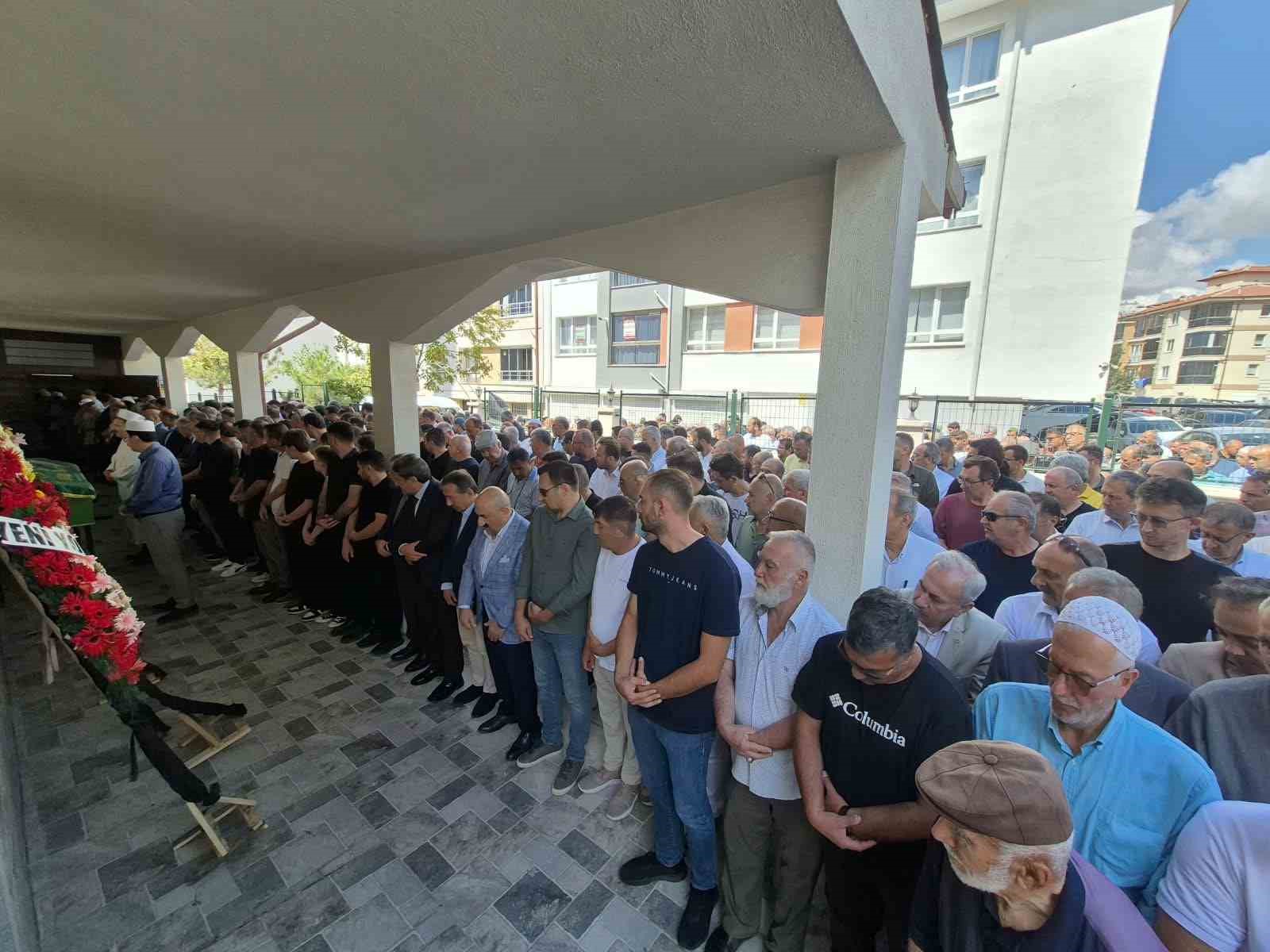 Afyonkarahisar İl Milli Eğitim Müdürü Altınkaynak’ın acı kaybı