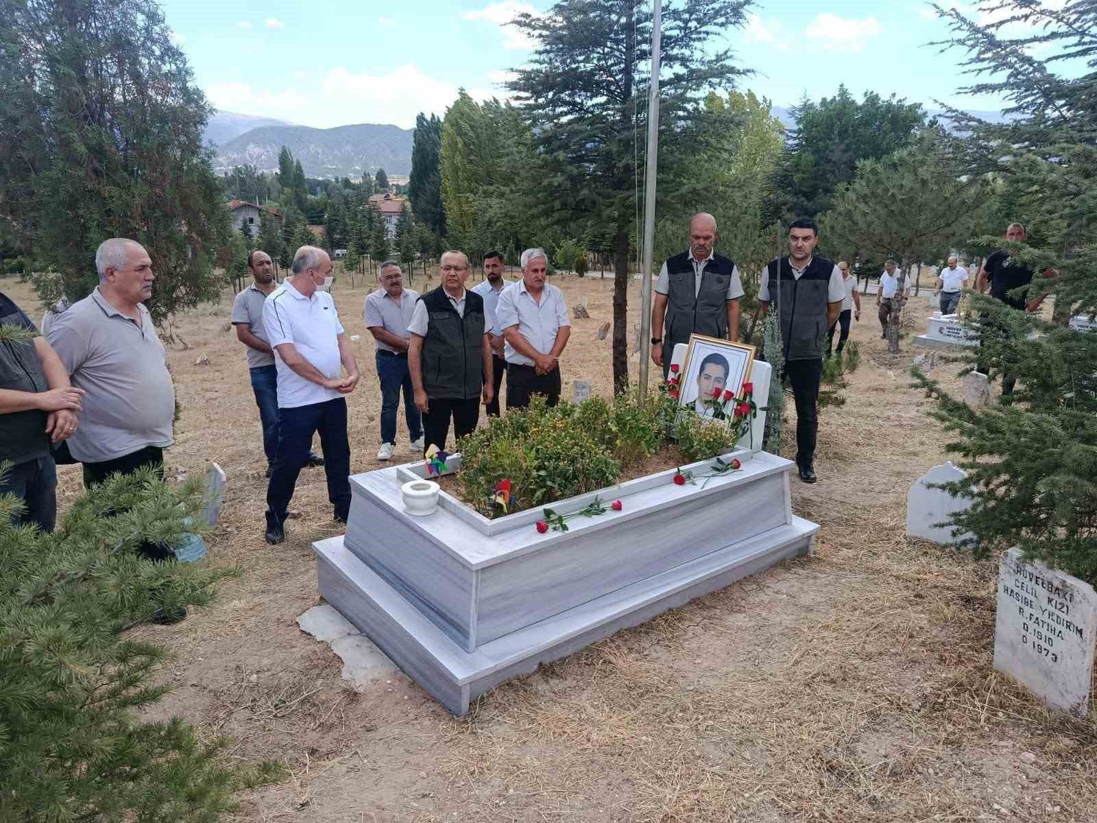 Kütahya’da Şehit Orman İşletme Şefi Murat Yıldırım, vefatının yıl dönümünde dualarla anıldı