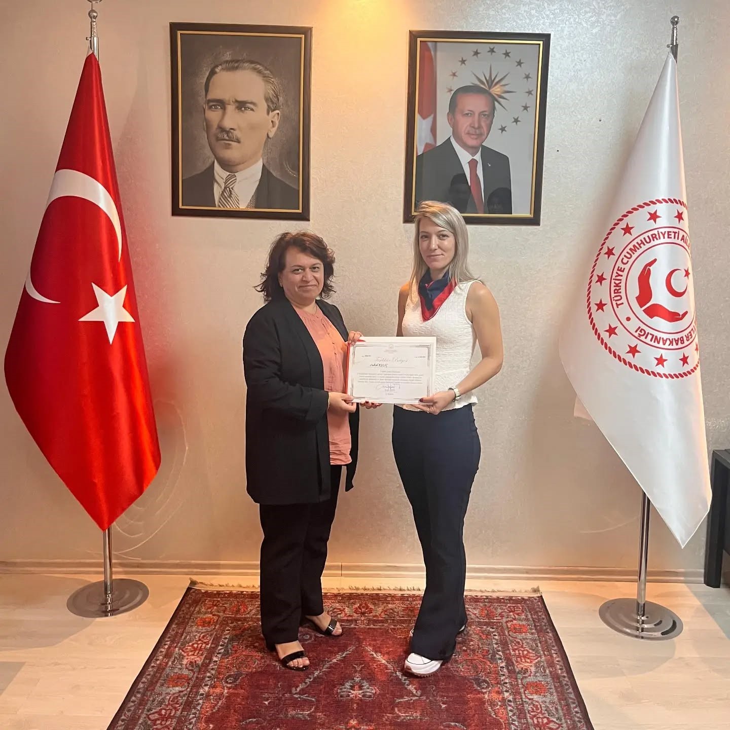 Başarılı personele başarılı belgesi