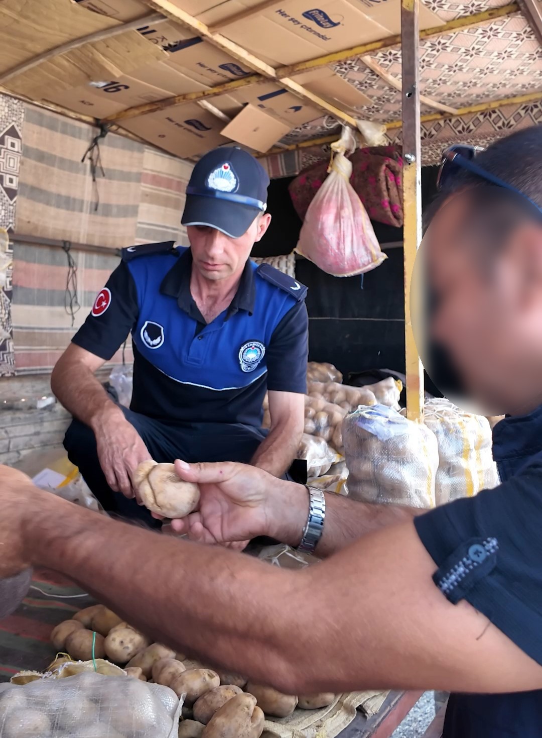 Hileli patates satışı yapan seyyar satıcılara yönelik denetim