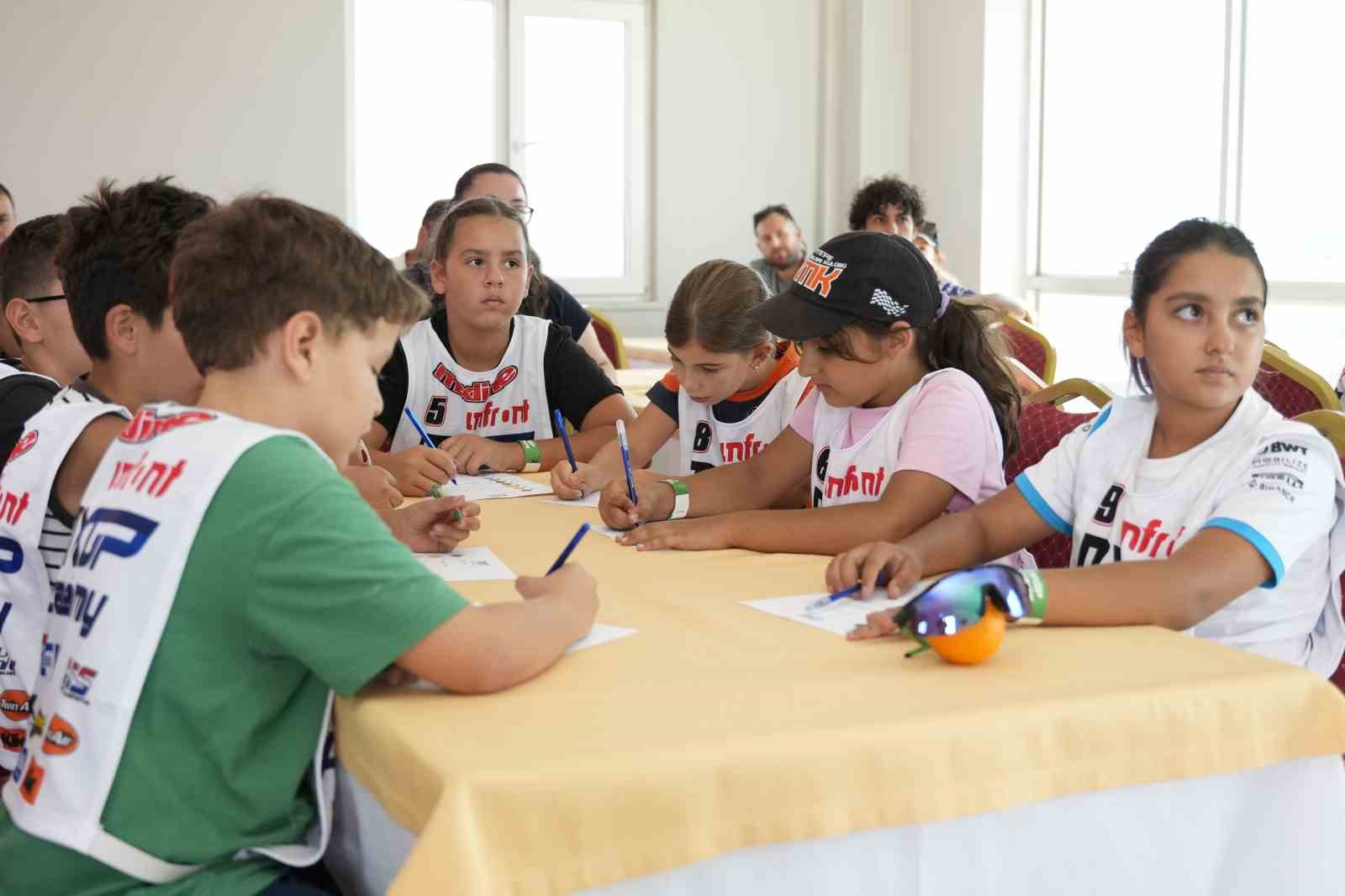 Türkiye’nin genç motokros yıldızları, MXGP Akademi’de buluştu