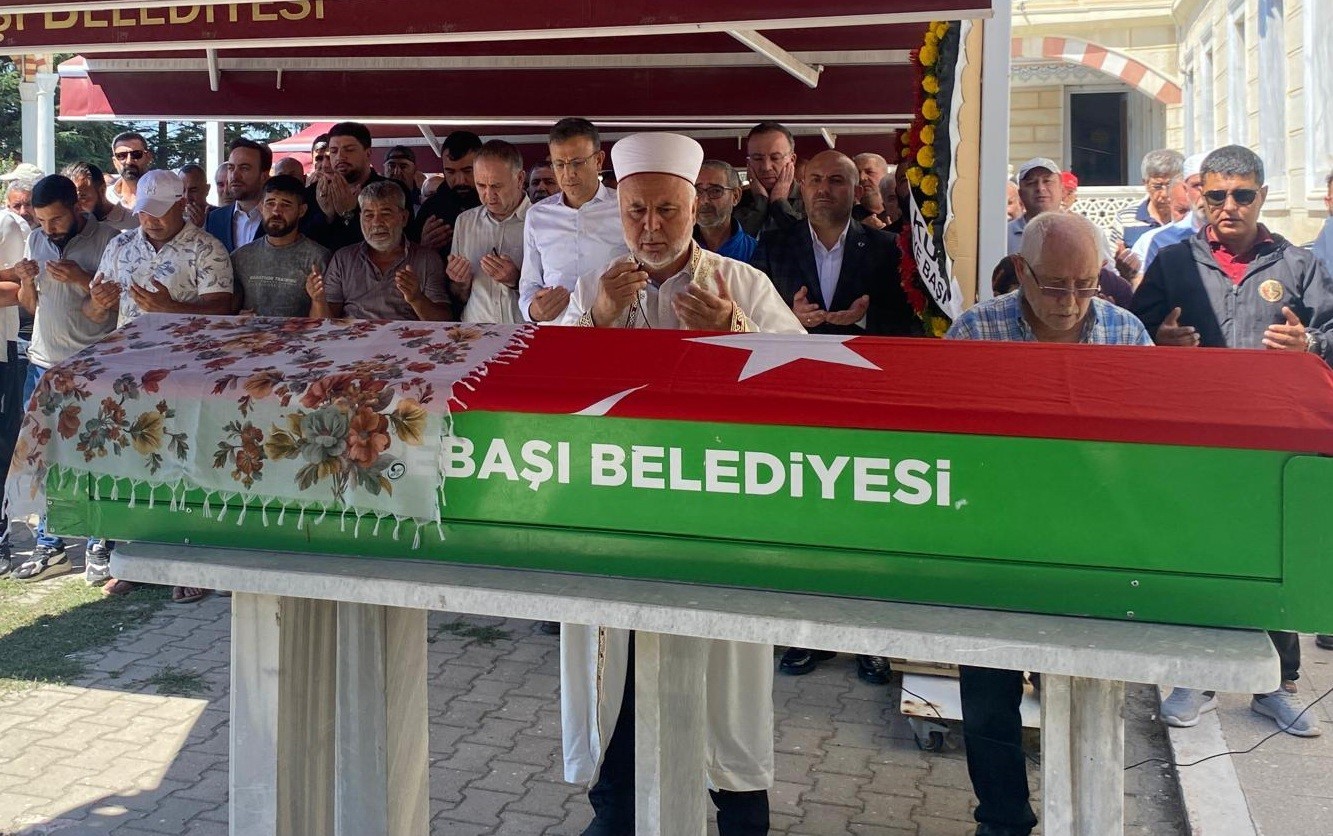 Girne’deki gemi kazasında hayatını kaybeden Eskişehirli kadın son yolculuğuna uğurlandı