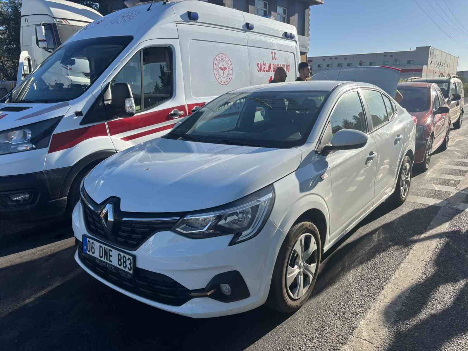 Tavşanlı’da zincirleme trafik kazası; 4 yaralı