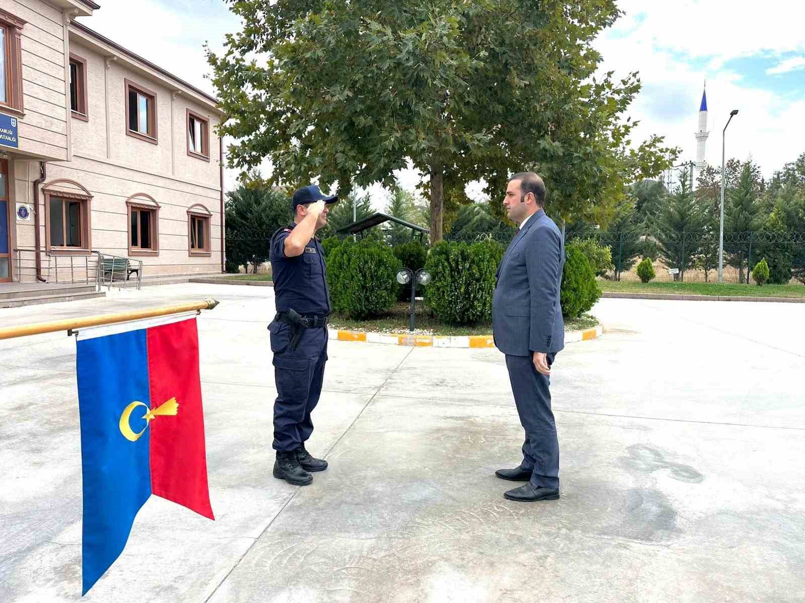 Yüzbaşı rütbesine yükselen Osmaneli İlçe Jandarma Komutanı Soy’a başarı dileği