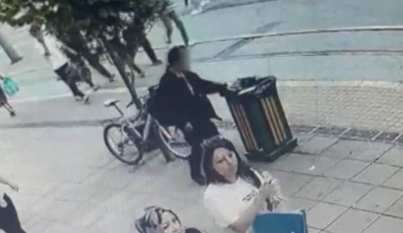 Çöp kutusunun üzerinde unutulan telefon 4 dakikada çalındı