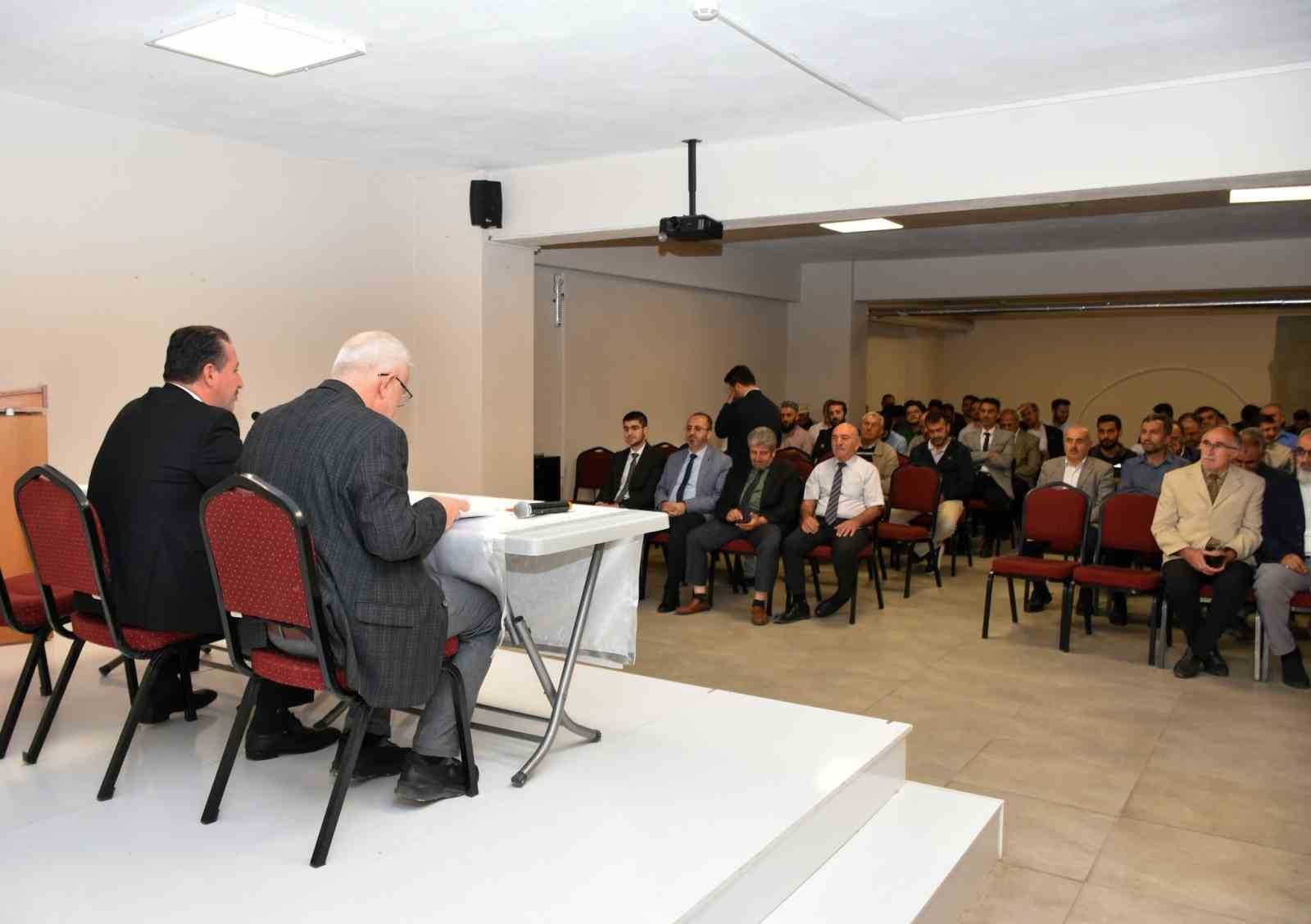 Bilecik Müftülüğü görevinden alınan Dilek, imam hatiplerle vedalaştı