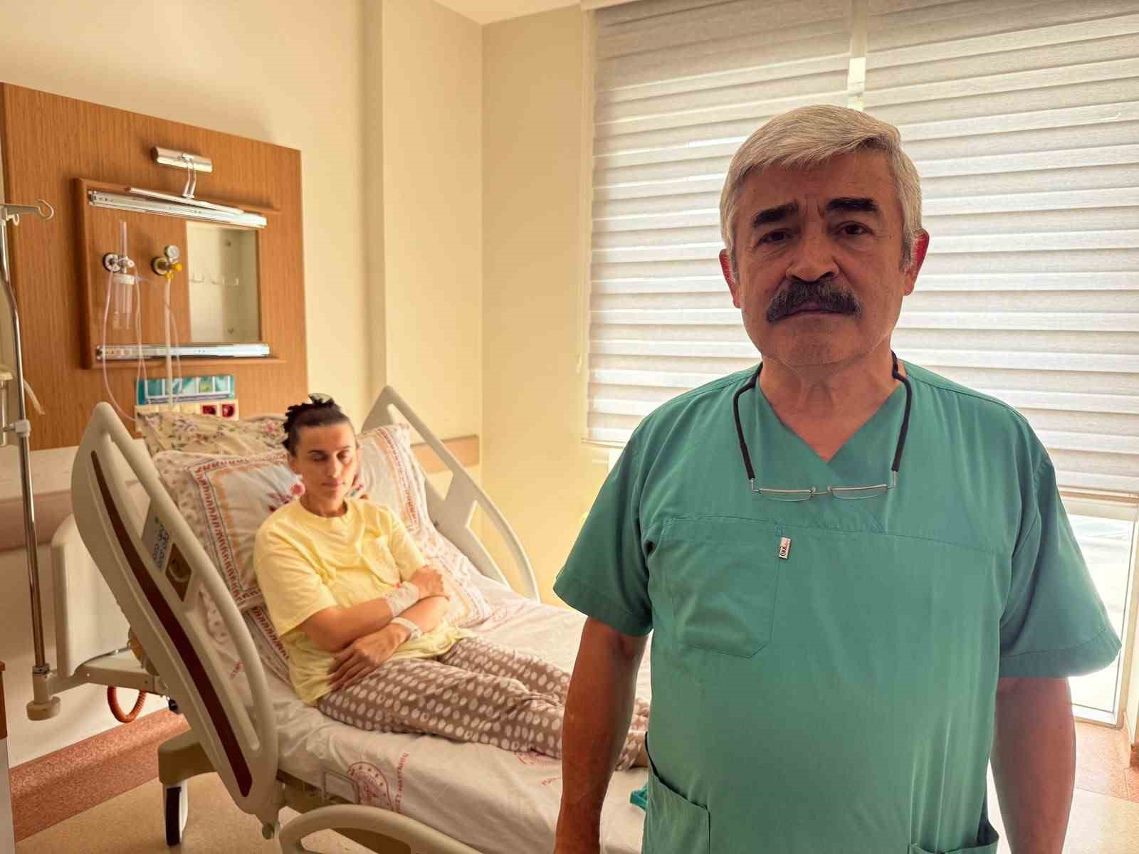 Salça yaparken kalp damarı yırtılan kadına hayati ameliyat