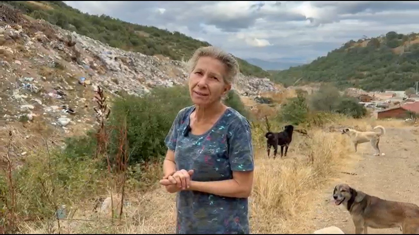 Simav’da yıllardır çöplük olarak kullanılan bölge için temizlik çağrısı