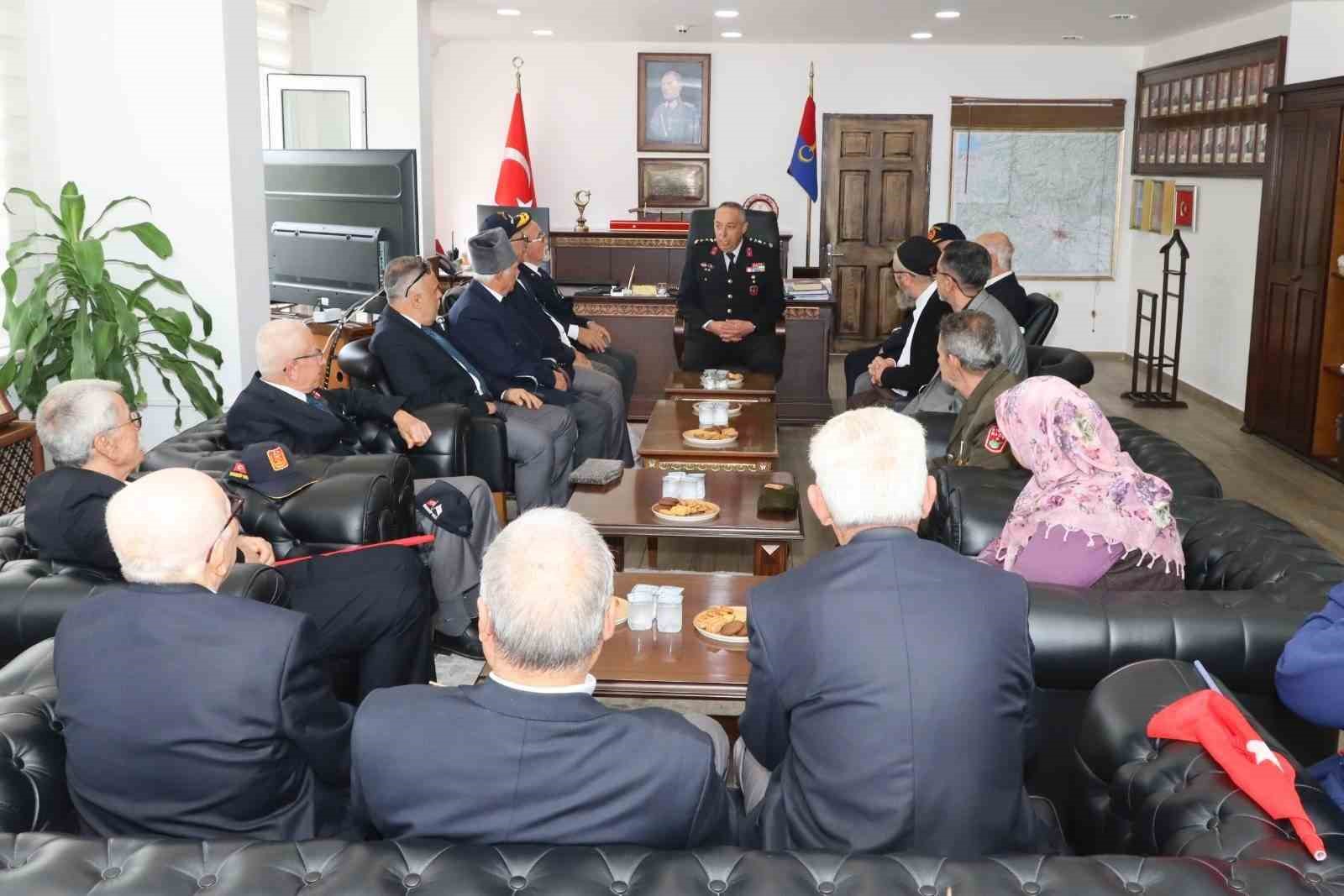 Gaziler Günü’nde kahraman gaziler jandarmada misafir edildi