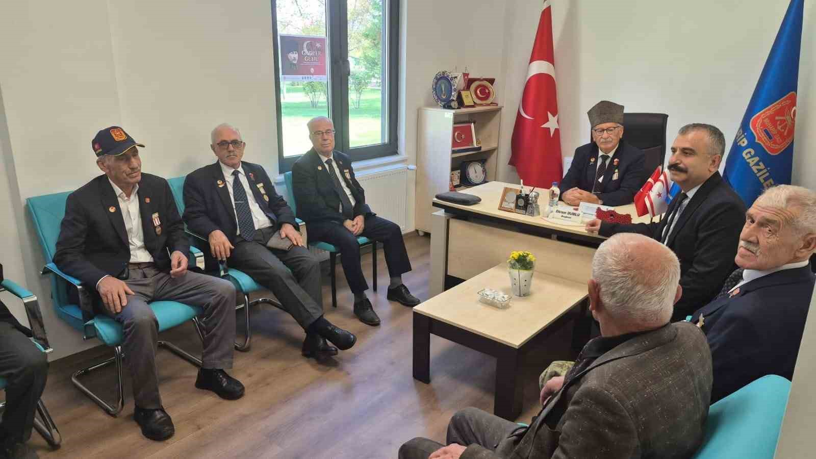 İl Müdürü Bayrak’tan Gaziler Günü’nde anlamlı ziyaret
