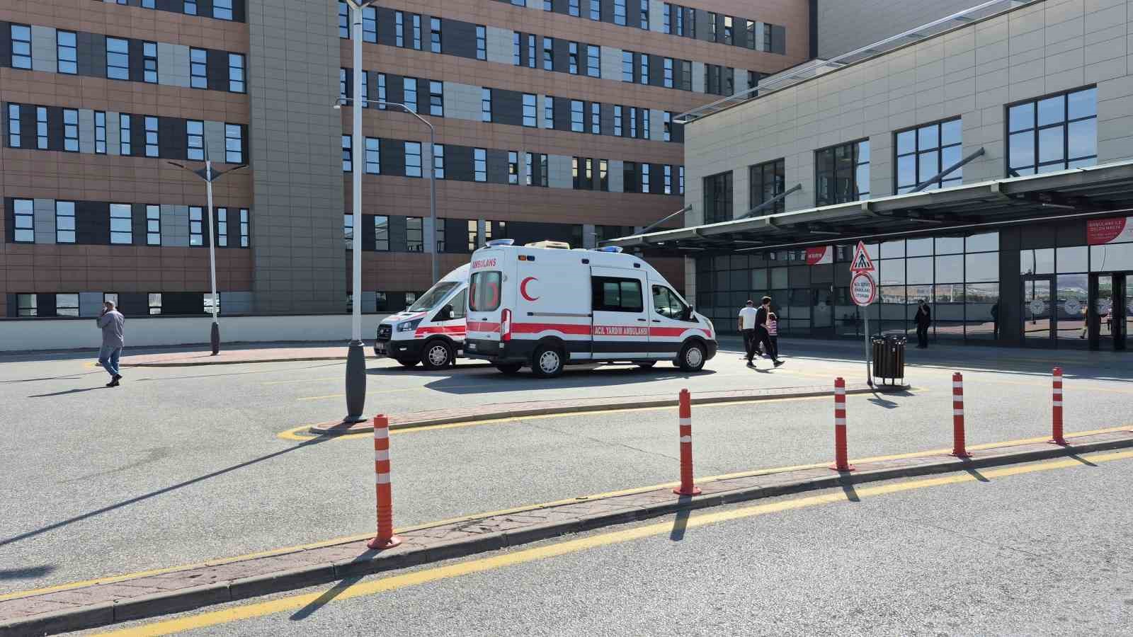 Vagon üzerindeki yüksek gerilim hattına temas eden 12 yaşındaki Arda’da da yüzde 70 yanık oluştu