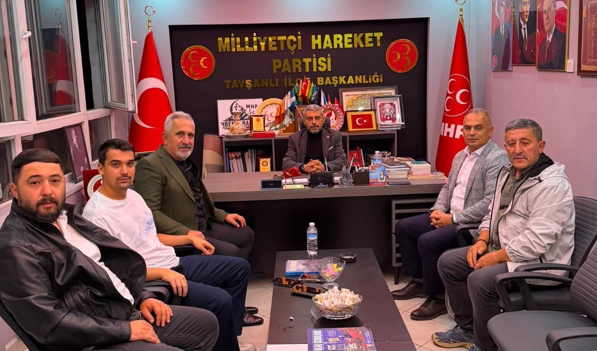 Kıbrıs’taki kazada yaralanan Akkaya ailesinden MHP’ye teşekkür ziyareti