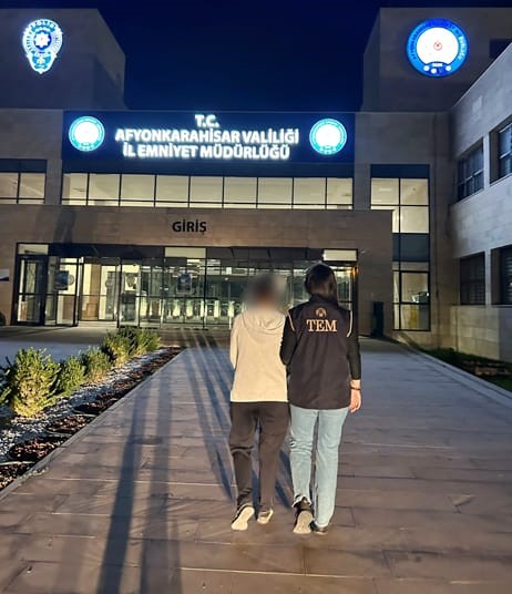 FETÖ’ye üye olmaktan aranan şahsı polis yakaladı