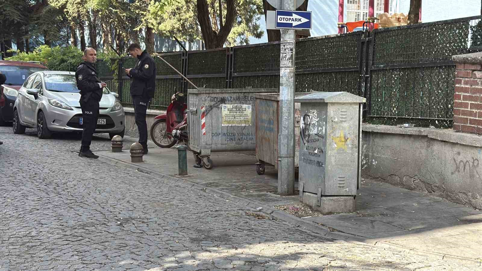 Okul yanındaki çöp kutusunda meydana gelen patlama polisi harekete geçirdi