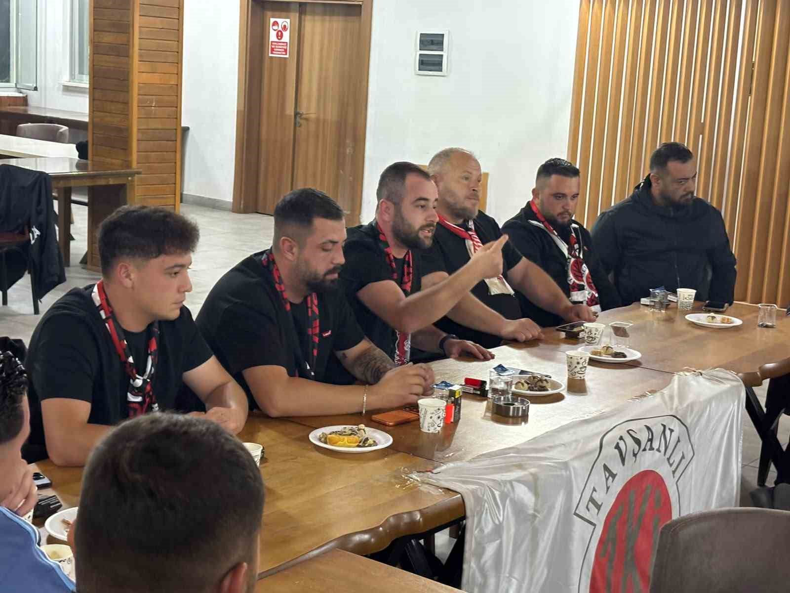 Tavşanlı’da Linyitspor tribünlerinde yeni dönem