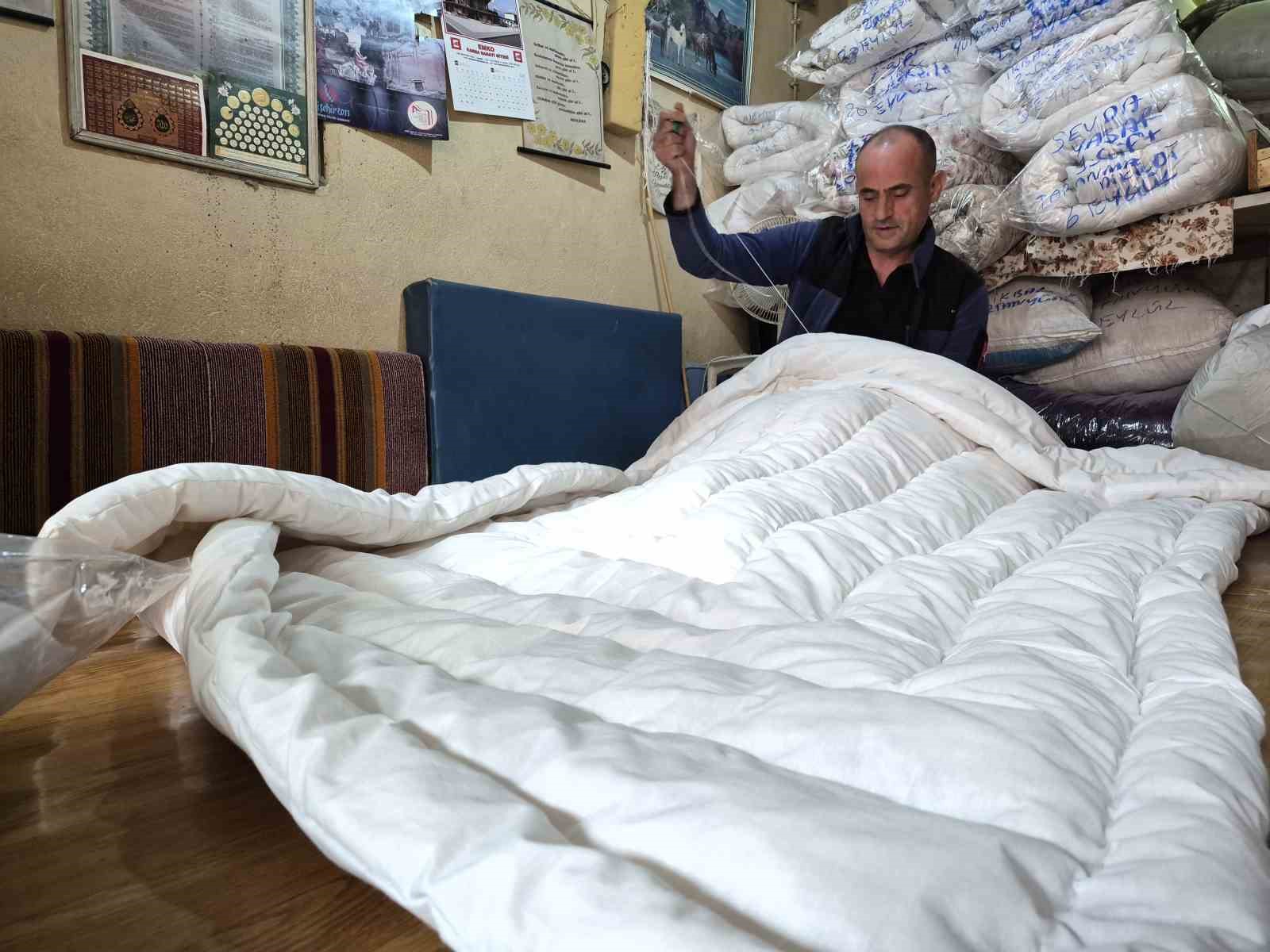 Hava sıcaklıklarının düşmesi sonrası doğal yün yorganlar ilgi görüyor