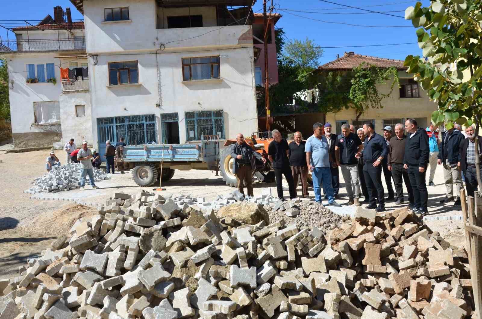 Emet Kaymakamı Başkapan, Eseler köyündeki çalışmaları inceledi