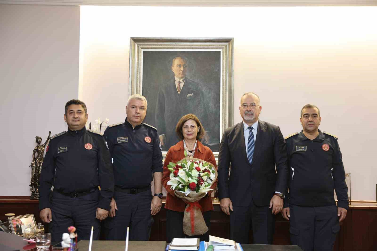 İtfaiyecilerden Başkan Ünlüce’ye anlamlı ziyaret