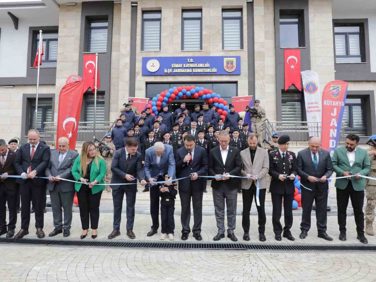 Simav İlçe Jandarma Komutanlığı’nın yeni hizmet binası açıldı