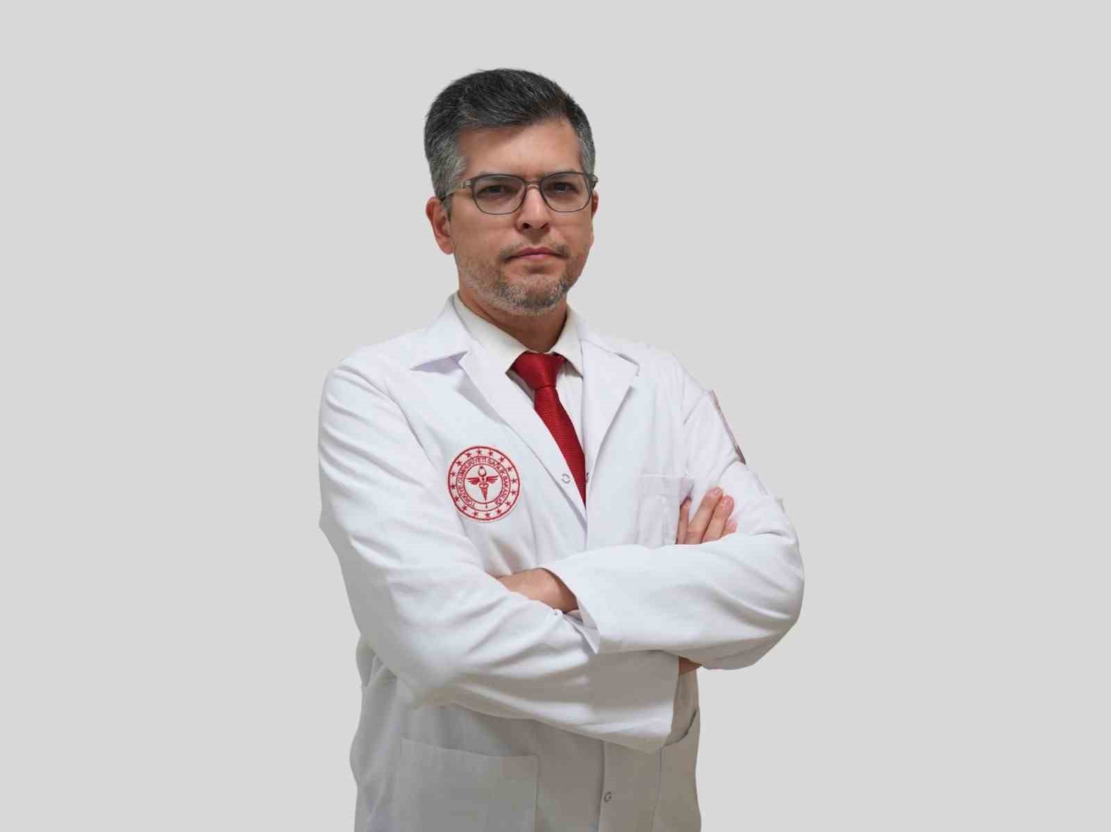 Doç. Dr. Mehmet Cem Sabaner hasta kabulüne başladı