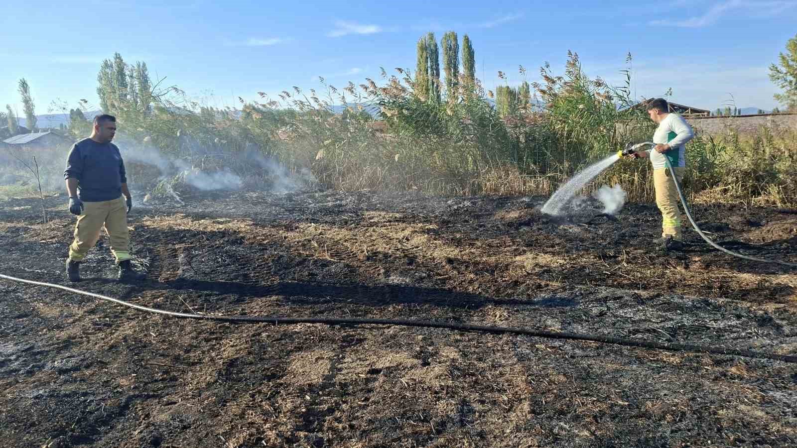 Hisarcık’ta otluk alanda yangın: 3 dekarlık alan zarar gördü