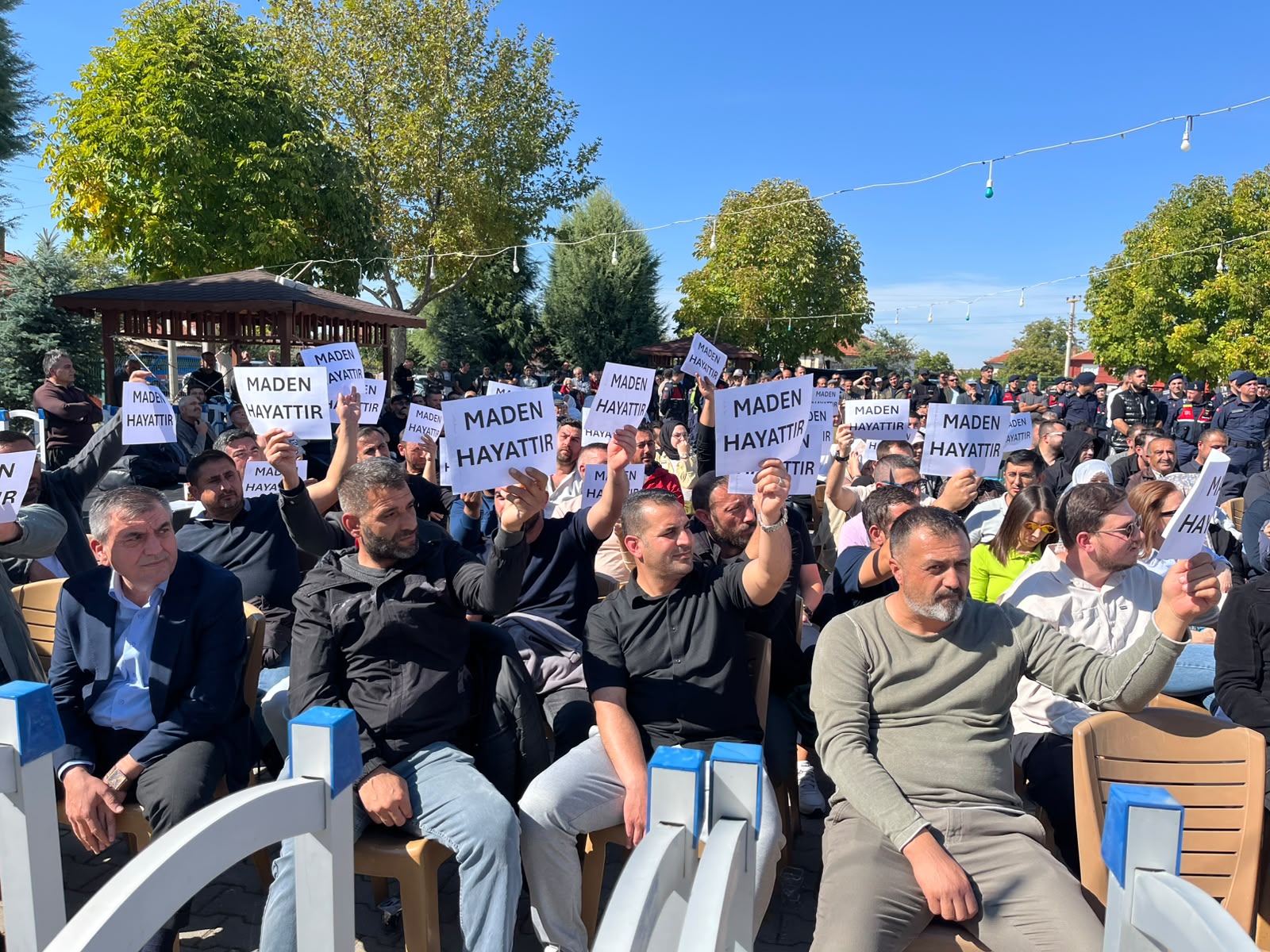 Kaymazlılar’dan Madene Destek : "Biz Buradan Ekmek Kazanıyoruz"