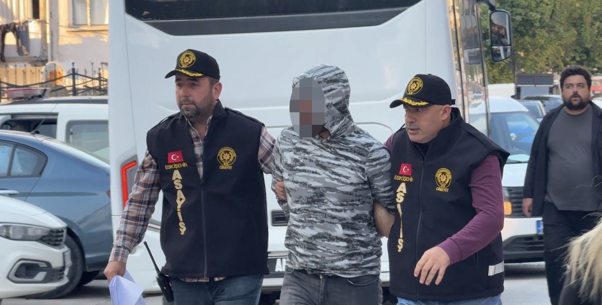 Cinayet şüphelisi adliyeye sevk edildi