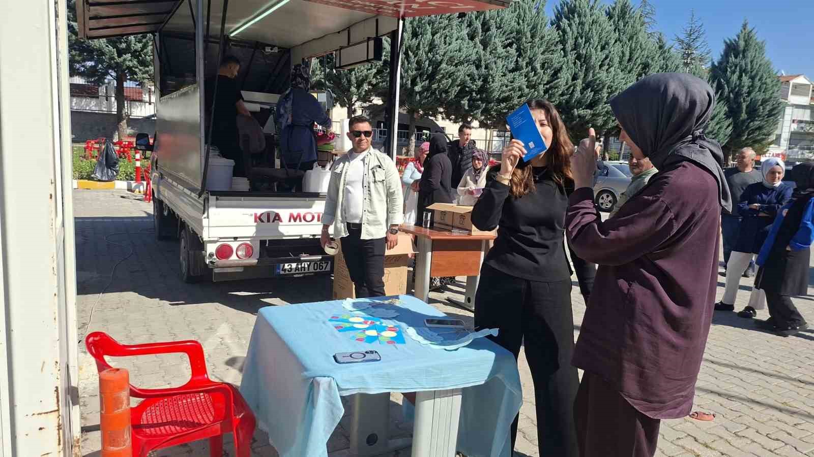 Hisarcık İlçe Hastanesinde anne ve bebek sağlığı için bilgilendirme standı