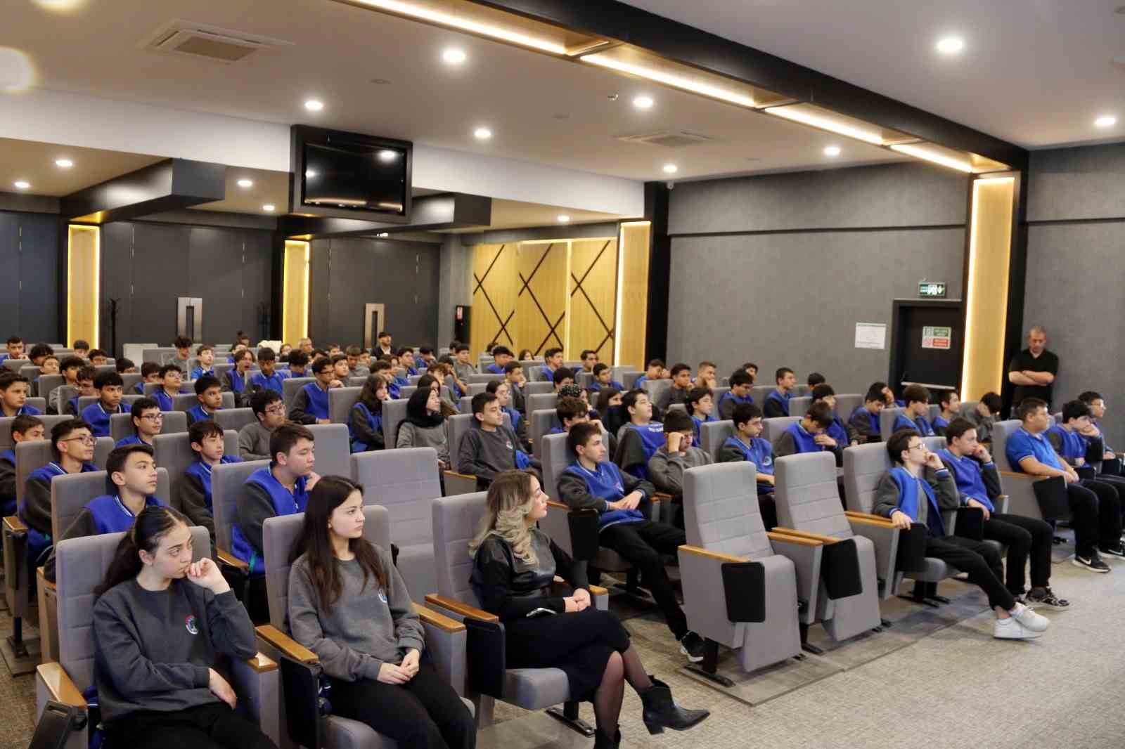 Kütahya OSB’de öğrencilere iş sağlığı ve güvenliği eğitimi verildi