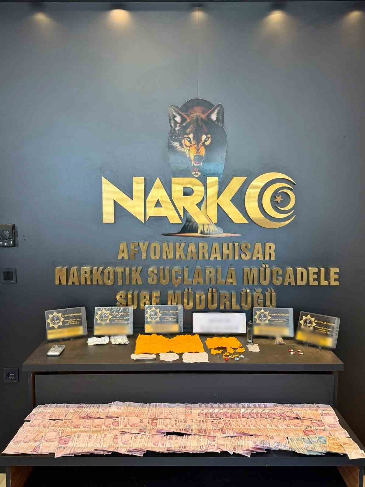 Yaklaşık 40 bin TL ve uyuşturucuyla yakalanan şahıs tutuklandı