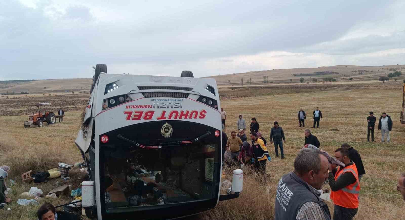 Midibüsün devrildiği kazadan acı haber geldi