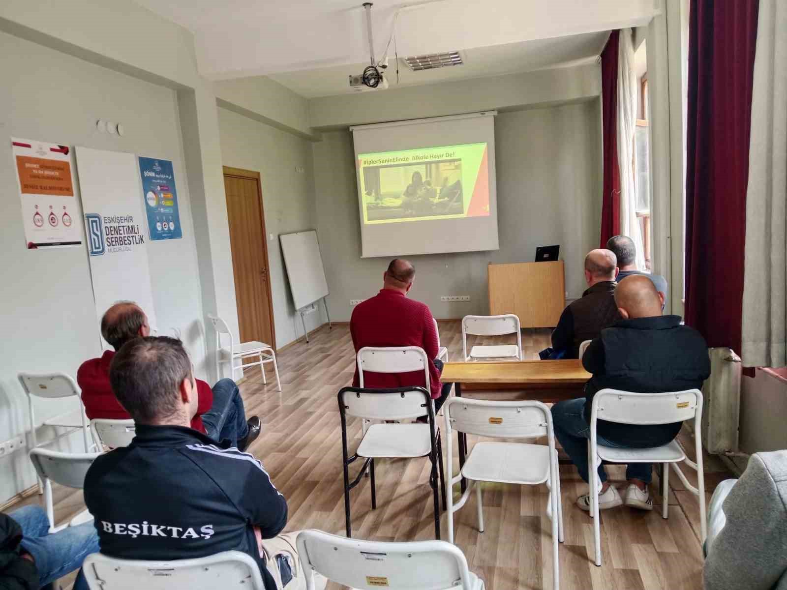 Eskişehir’de yükümlülere ’Alkolün Zararları’ semineri verildi