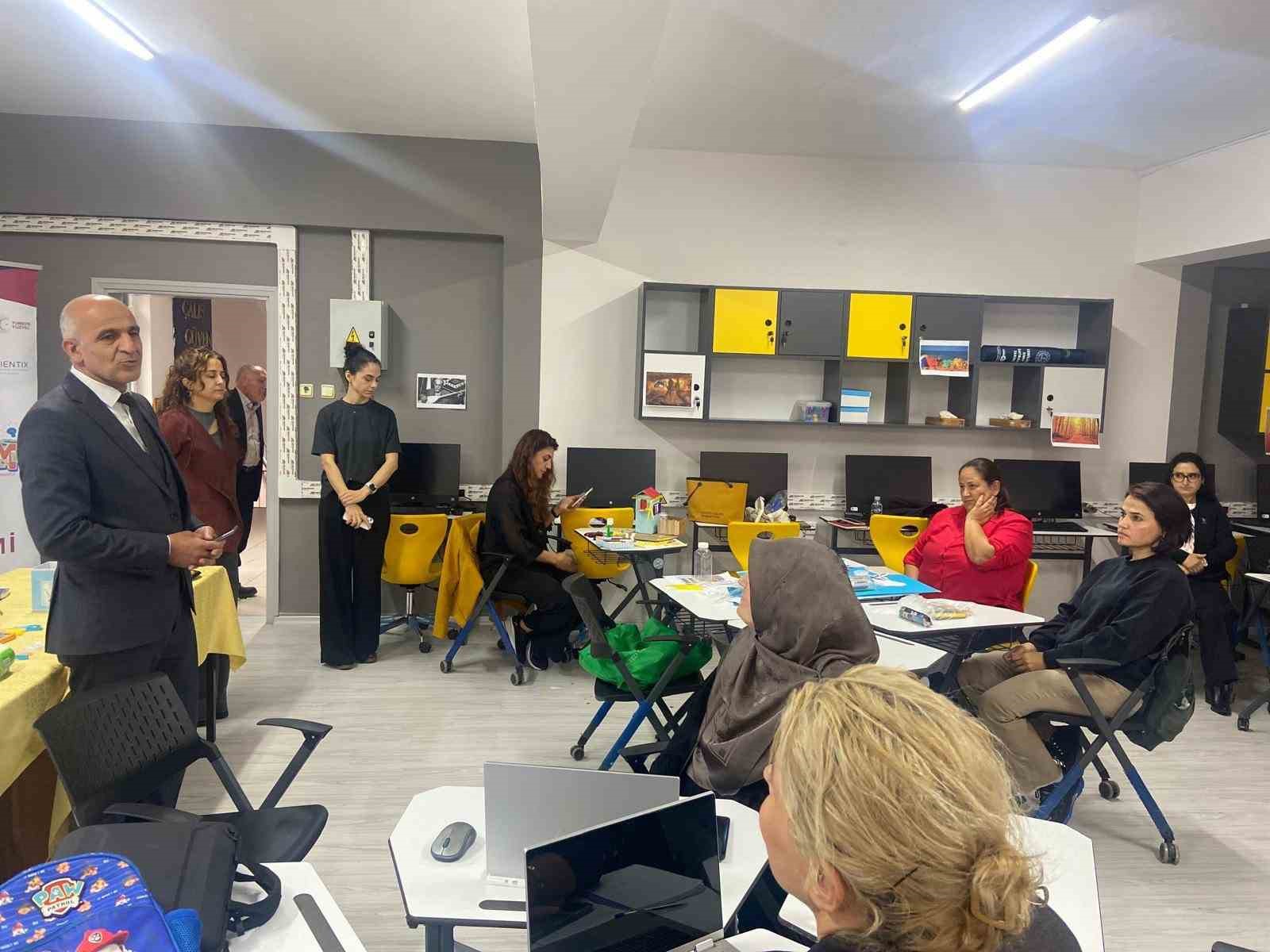 Eskişehir’de öğrencilerin proje geliştirme süreçlerinin desteklenmesi ele alındı