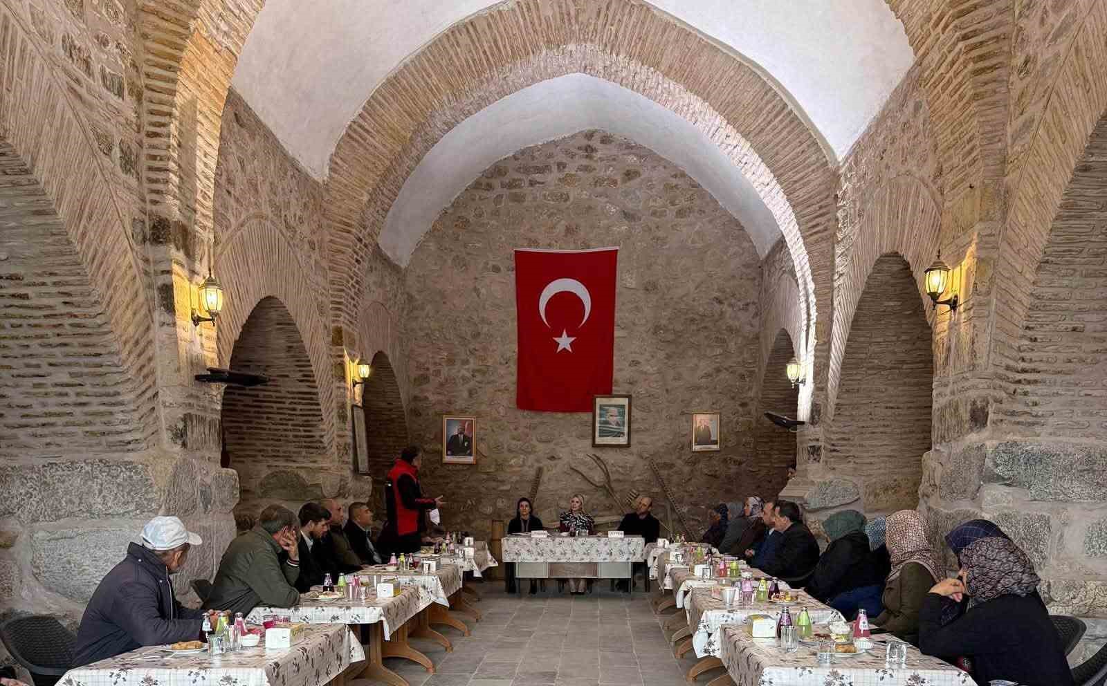 Altıntaş Kaymakamı Yıldırım’dan köy ziyaretleri