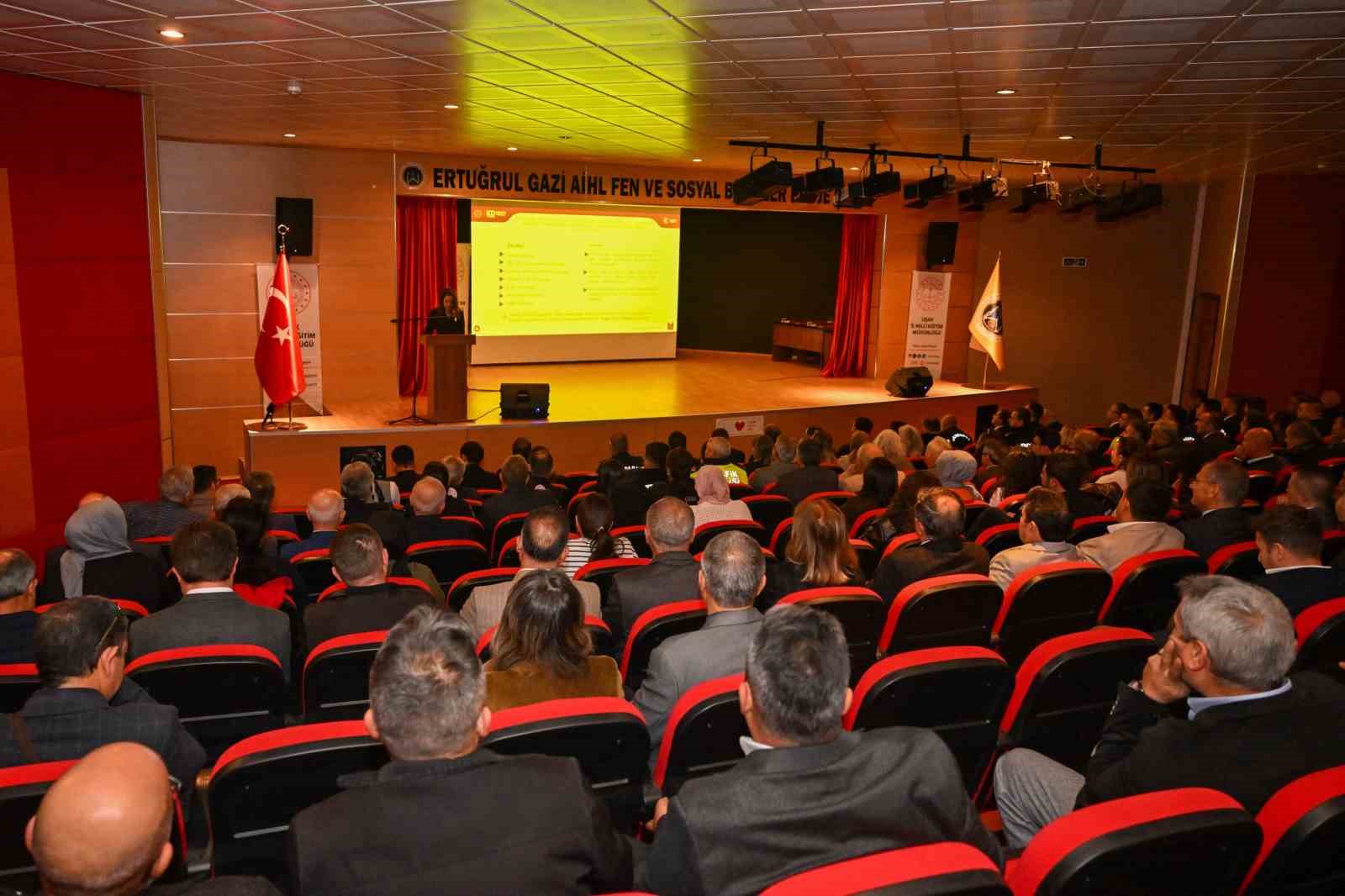 Uşak’ta okul güvenliği toplantısı yapıldı
