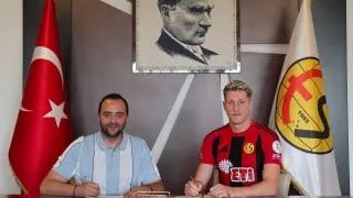 Eskişehirspor'da Savunmaya Yeni Takviye