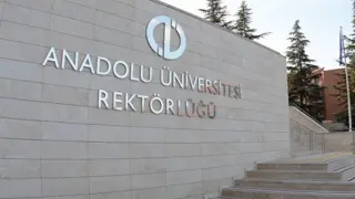 Anadolu Üniversitesi Rektör Yardımcısı Erdemir'den NEVÜ Rektörü Aktekin'e Ziyaret