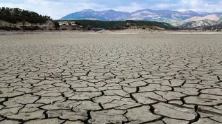 Kuraklık Avrupa'nın Nehirlerinde Yüzyıllık Sırları Gün Yüzüne Çıkarıyor