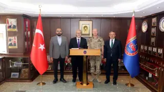 AK Parti heyeti Bilecik Jandarma Eğitim Komutanı İlbey ile bir araya geldi